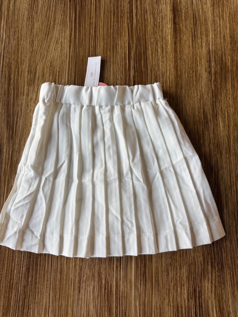 Classic White Pleated Mini Skirt - Elastic Waist